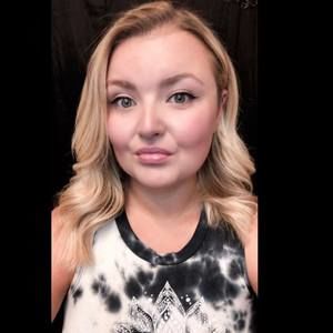 Meet your Posher, Courtney